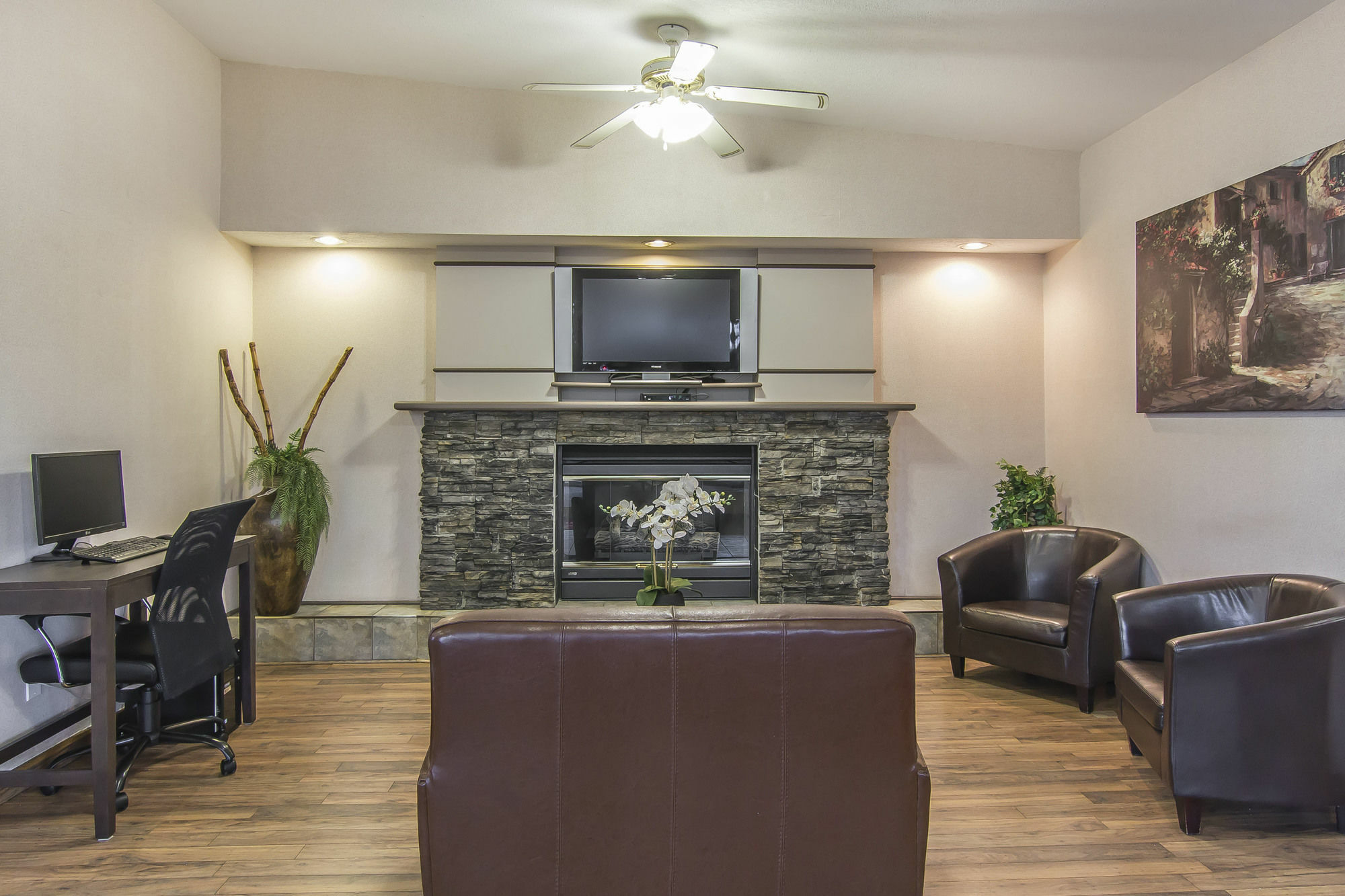 Econo Lodge Inn & Suites Lethbridge Buitenkant foto